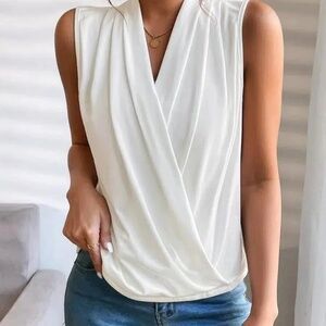 Sleeveless white Top